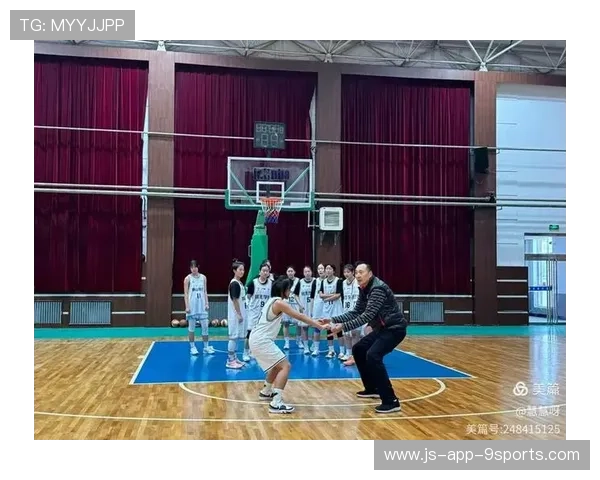 篮球教练员团队战术研讨会成功举办，篮球教练组